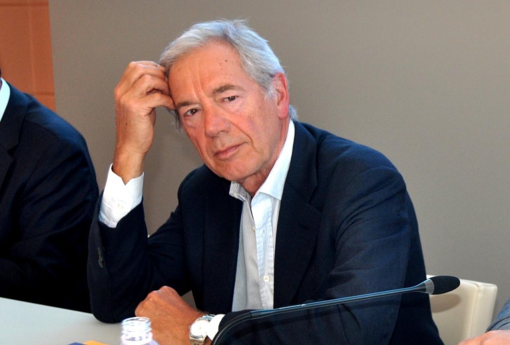 Riapre l’ospedale in Fiera a Milano, Bertolaso: “Oggi arriveranno i primi pazienti, ma così andiamo a&nbsp;sbattere”