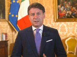 Covid: nuovo Dpcm firmato da Conte, in vigore da domani. Il premier: ‘Misure per un Natale&nbsp;sereno