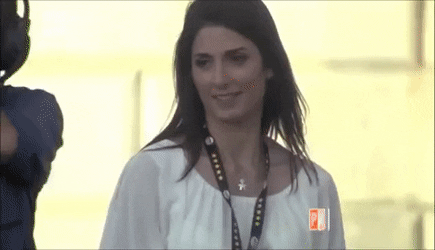 Raggi positiva al Covid, sto bene, al lavoro da&nbsp;casa