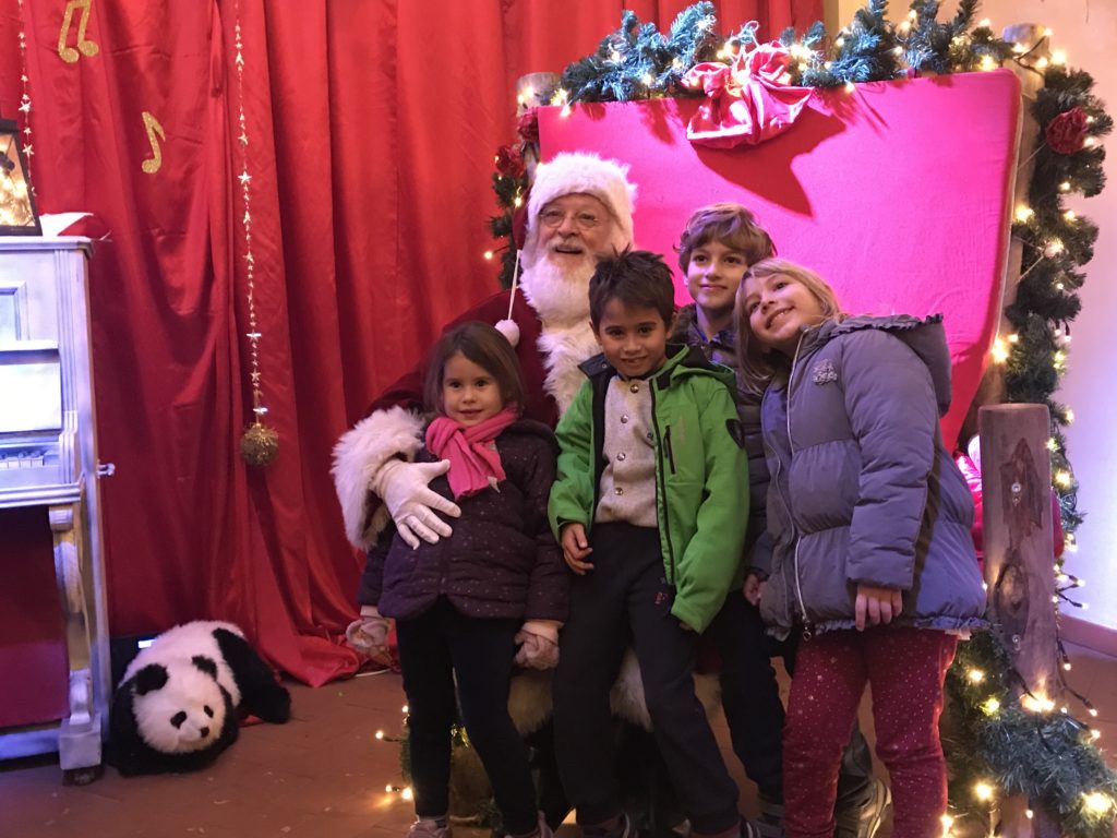 Regioni, ecco le ordinanze ‘anti-struscio’, scontro sulla Campania. Boccia: ‘A Natale solo con i&nbsp;tuoi’