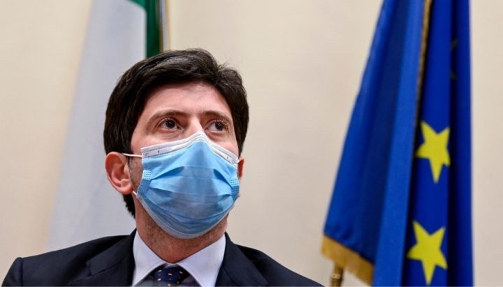 Speranza: entro l’estate vaccinati tutti gli italiani che&nbsp;vorranno