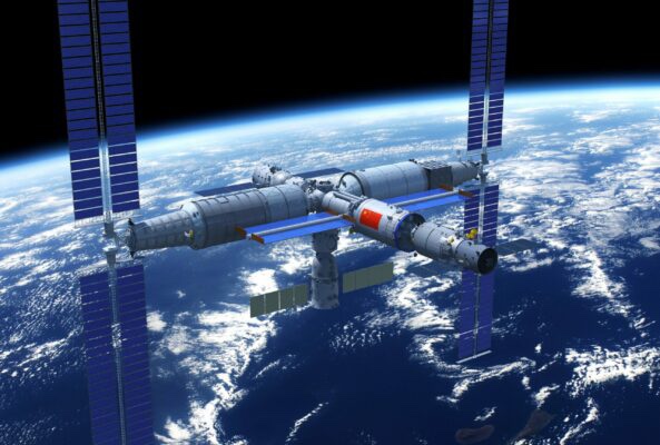 Cina, partiti i tre astronauti diretti al Palazzo&nbsp;celeste