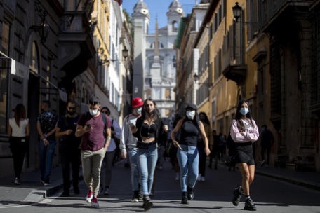 Stop alle mascherine all’aperto, oggi si riunisce il&nbsp;Cts