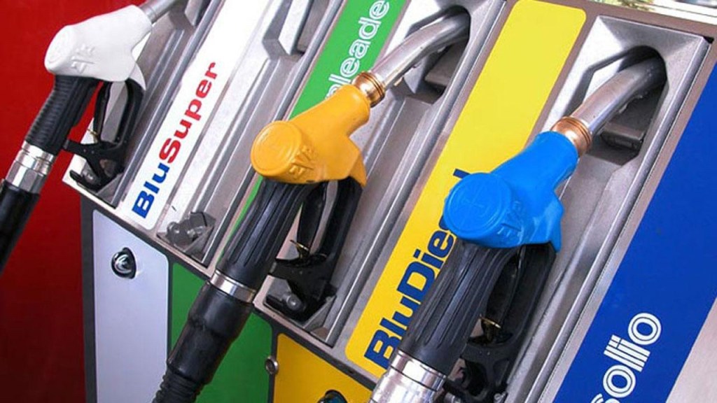 La botta sulla benzina: ecco che cosa&nbsp;rischiamo