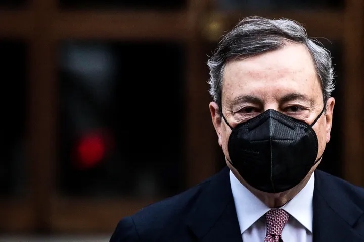 Draghi in visita nel carcere degli abusi: “Il sistema va riformato”