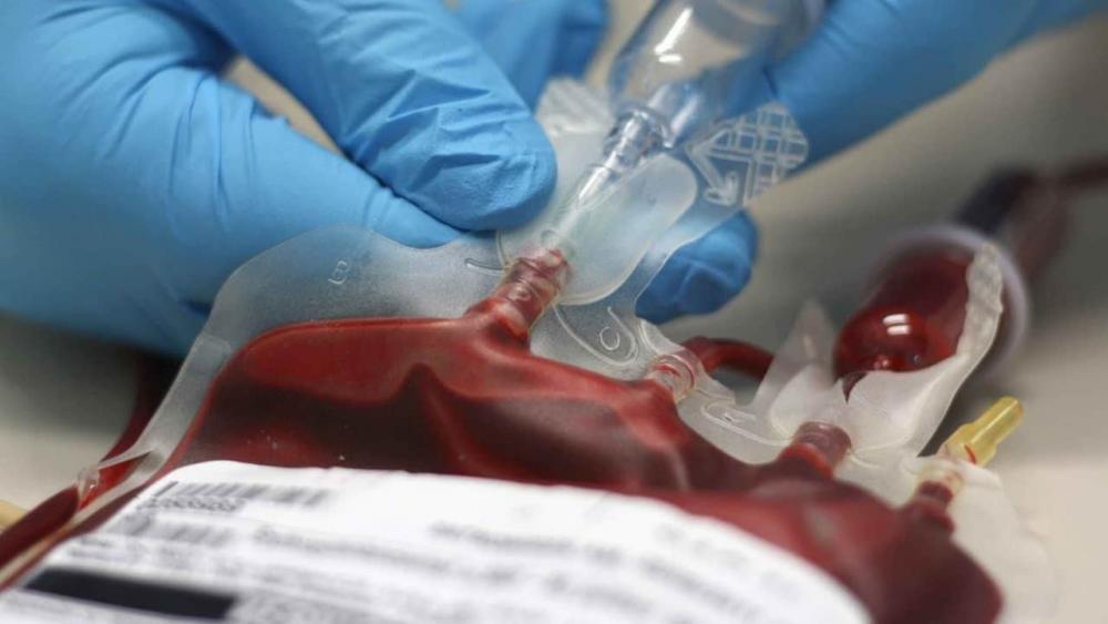 Sospesa la terapia col plasma dei guariti: «Non è più richiesta e non porta&nbsp;guadagni»