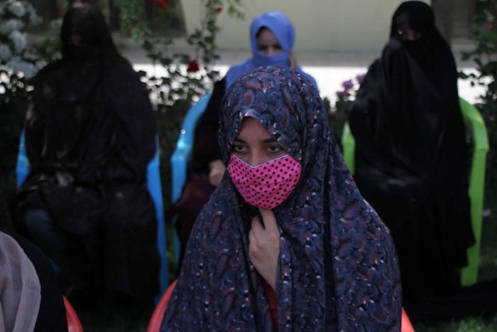 Amnistia e donne al governo, le promesse dei talebani. ‘Ma sotto la&nbsp;sharia’