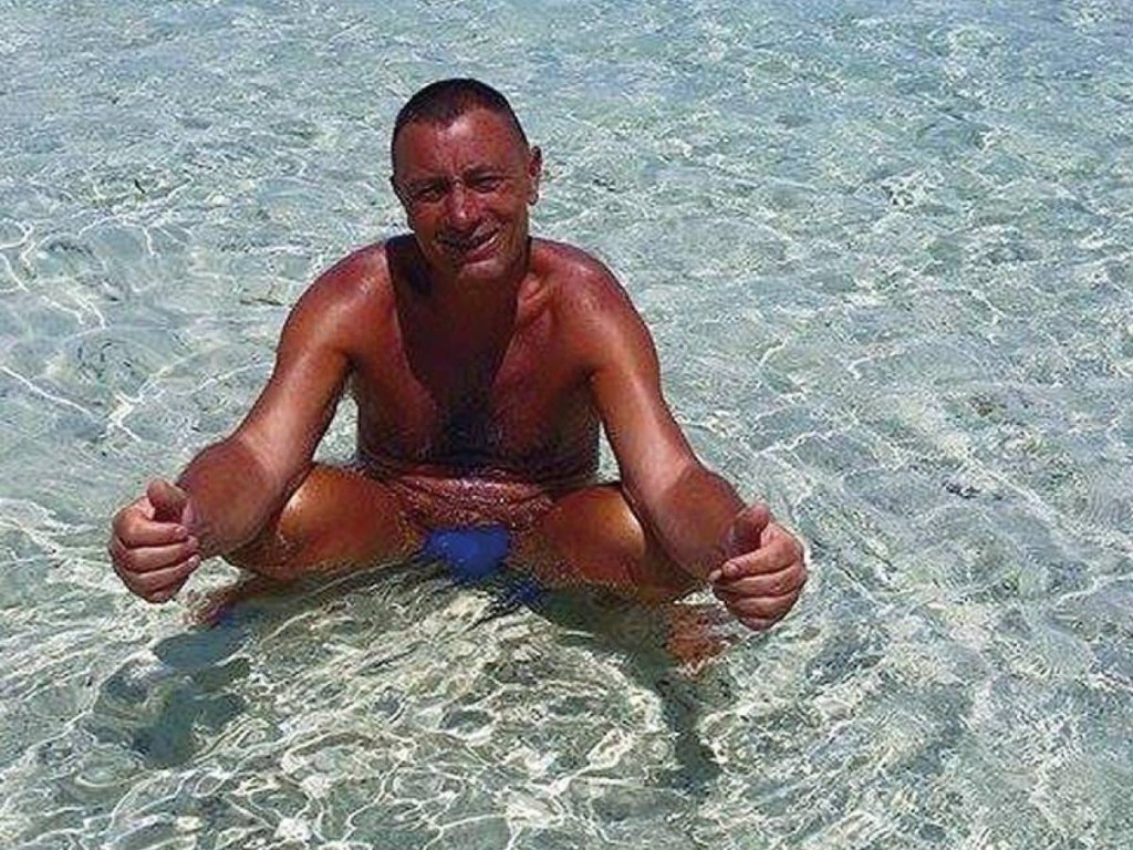 Il biglietto, il sorriso, poi la chiamata: spuntano video e audio contro il&nbsp;tabaccaio