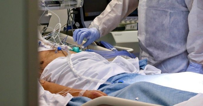 Covid. Gimbe: “Giù nuovi casi, in ospedale quasi tutti no&nbsp;vax”