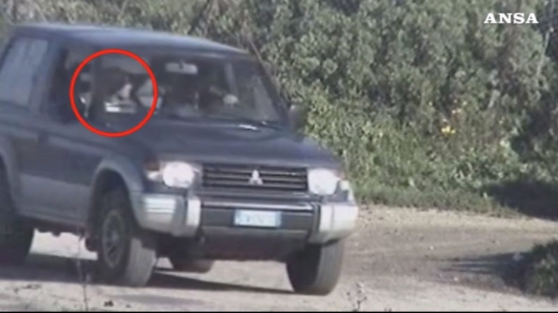 Mafia, Messina Denaro riappare in un video del 2009 | Perquisizioni in Sicilia a caccia del&nbsp;superlatitante