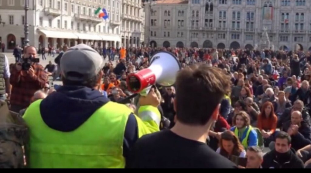 No Green pass, prosegue la protesta a&nbsp;Trieste