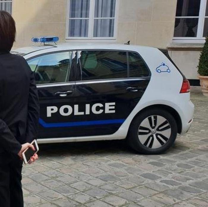 Francia, attacco in una scuola di Arras: ucciso un insegnante. L’aggressore arrestato urlava Allah&nbsp;Akbar