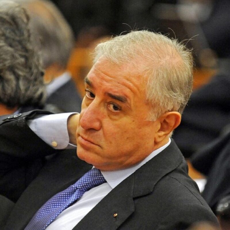 Firenze, la Procura Antimafia sequestra a Dell’Utri 19 milioni di&nbsp;euro